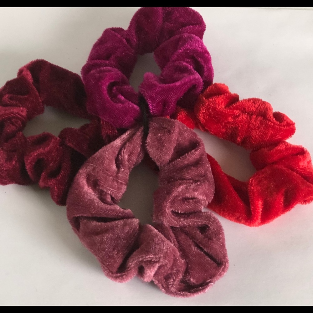 Set of four scrunchies